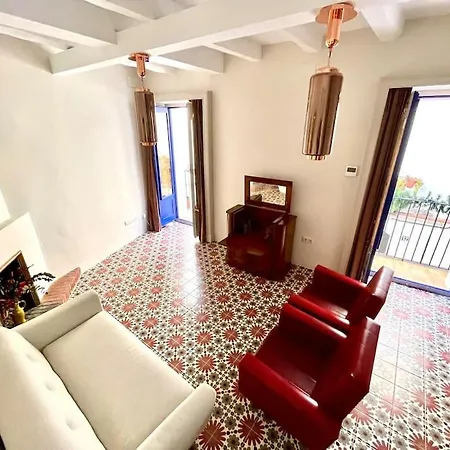 Huge Whole House Old Town Holiday home